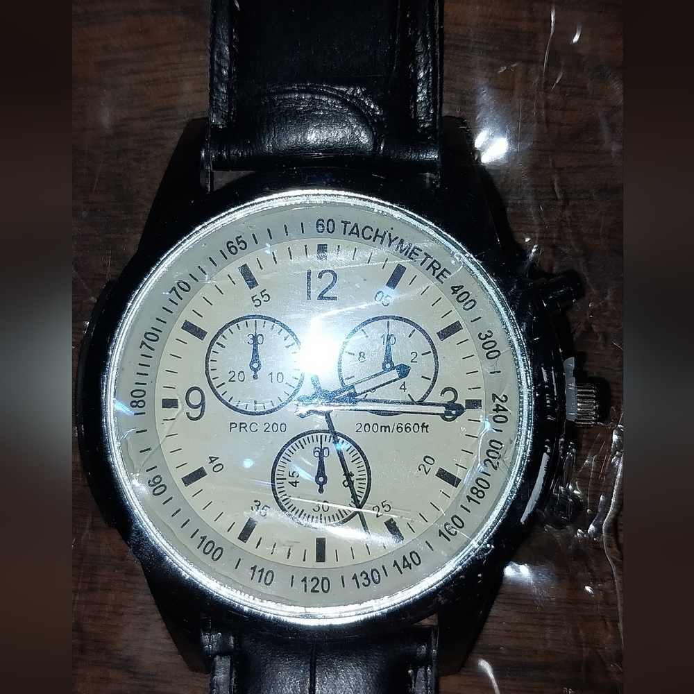 NWT Watch - Picture 2 of 3